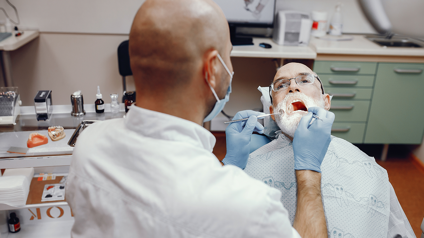 Por que optar por um protocolo dentário? Descubra seus benefícios e indicações